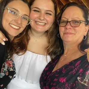 Meet your Posher, Lori